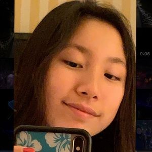 Meet your Posher, Chloe